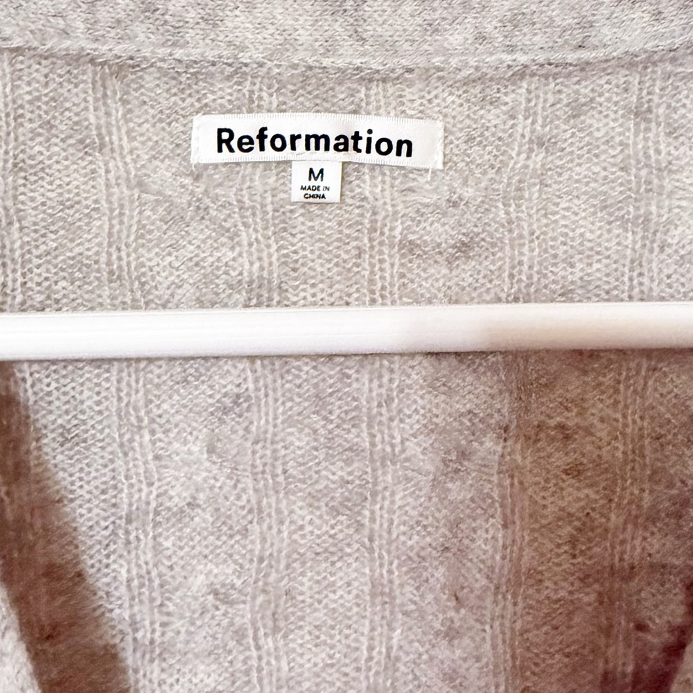 Reformation Giusta Oversized Cashmere Button Cardigan in Light Grey $298 MSRP - Picture 12 of 13